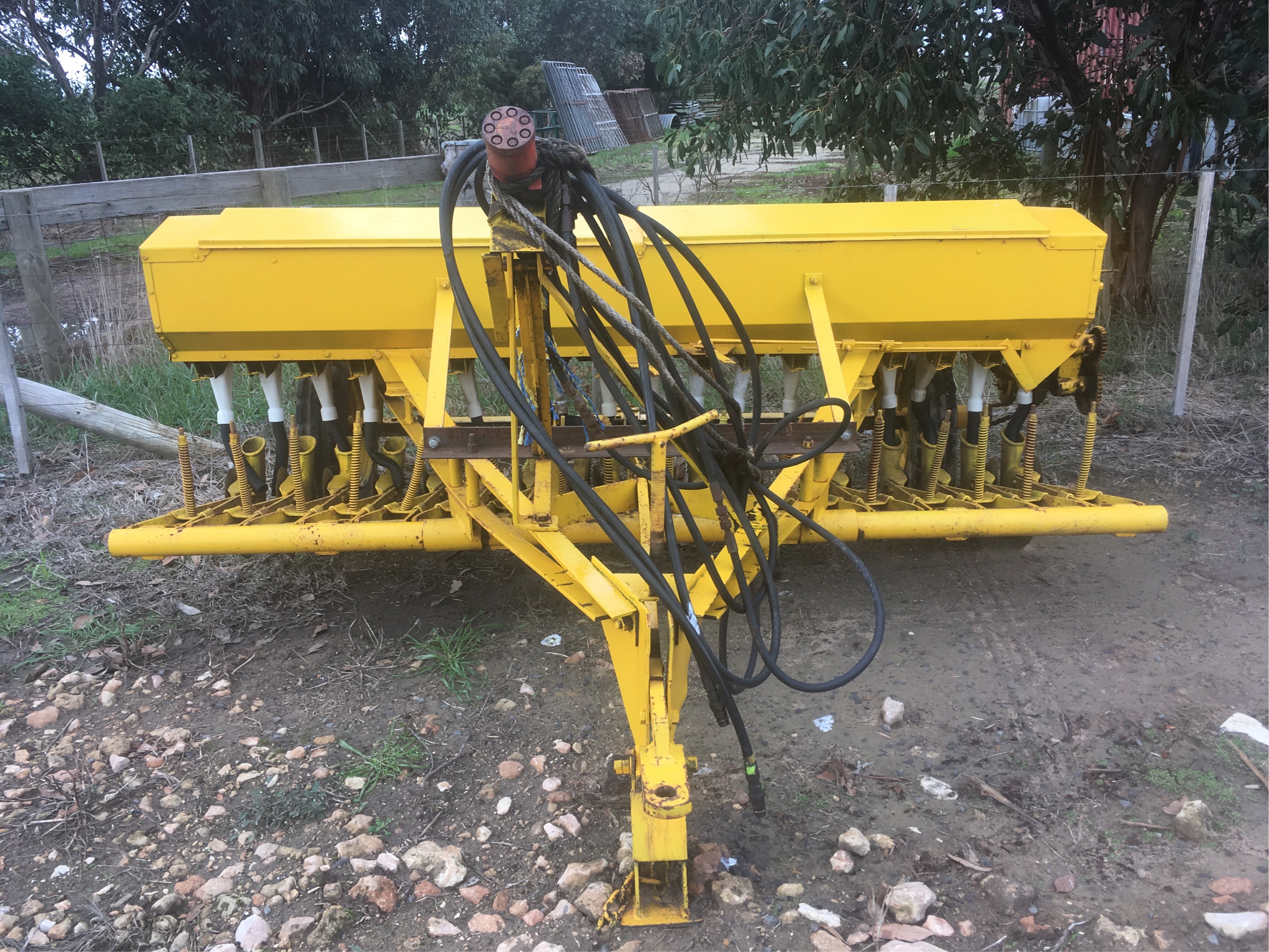 Connor Shea 18 Run Disc Drill Machinery & Equipment Tillage