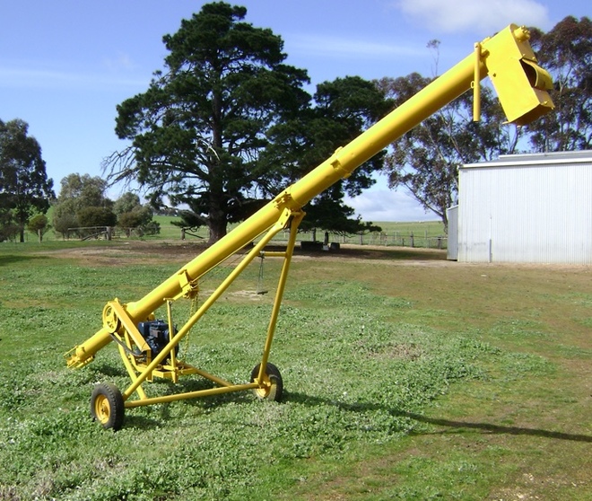 Mobilco 6 inch auger. Machinery & Equipment Augers and