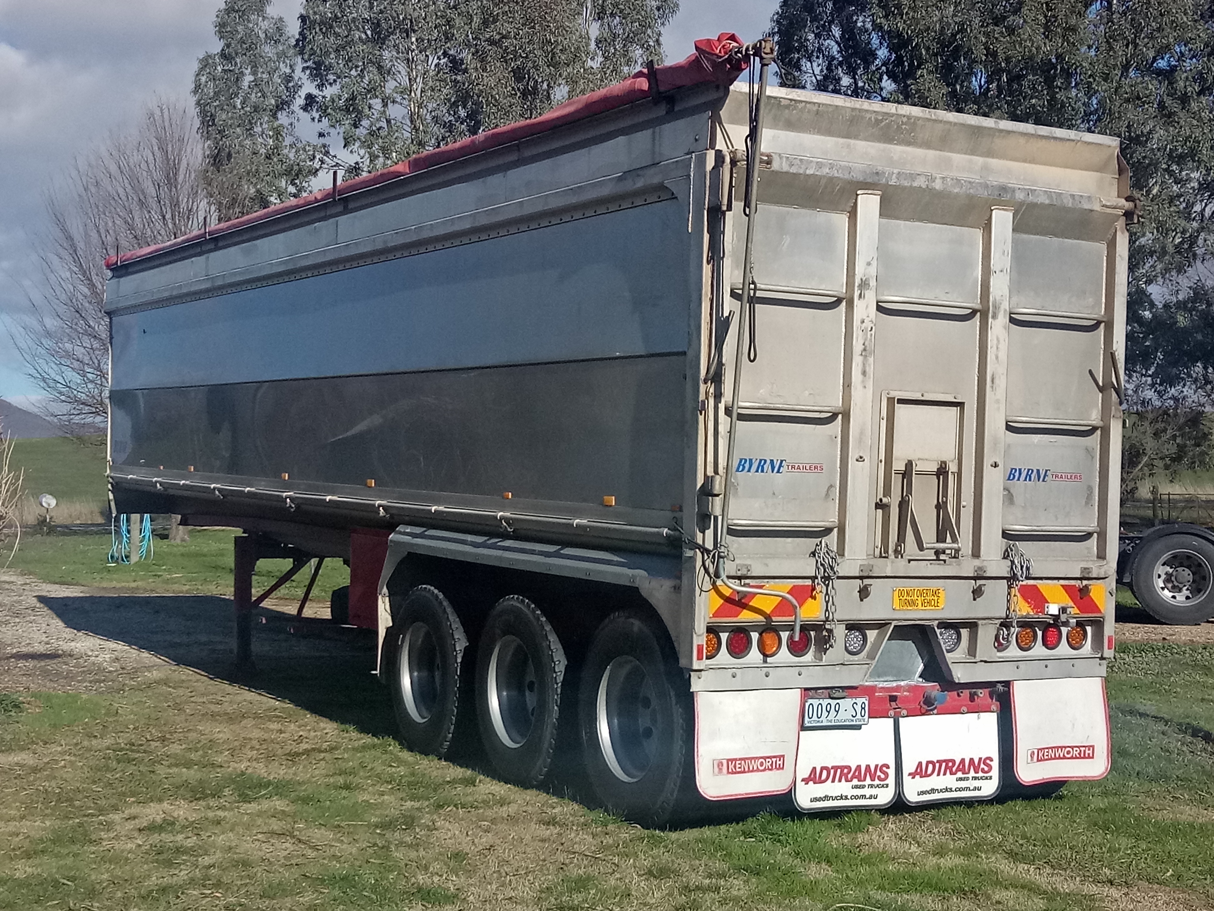 1998 Byrne RT lead Trailer 36' x 7' TOA Trucks