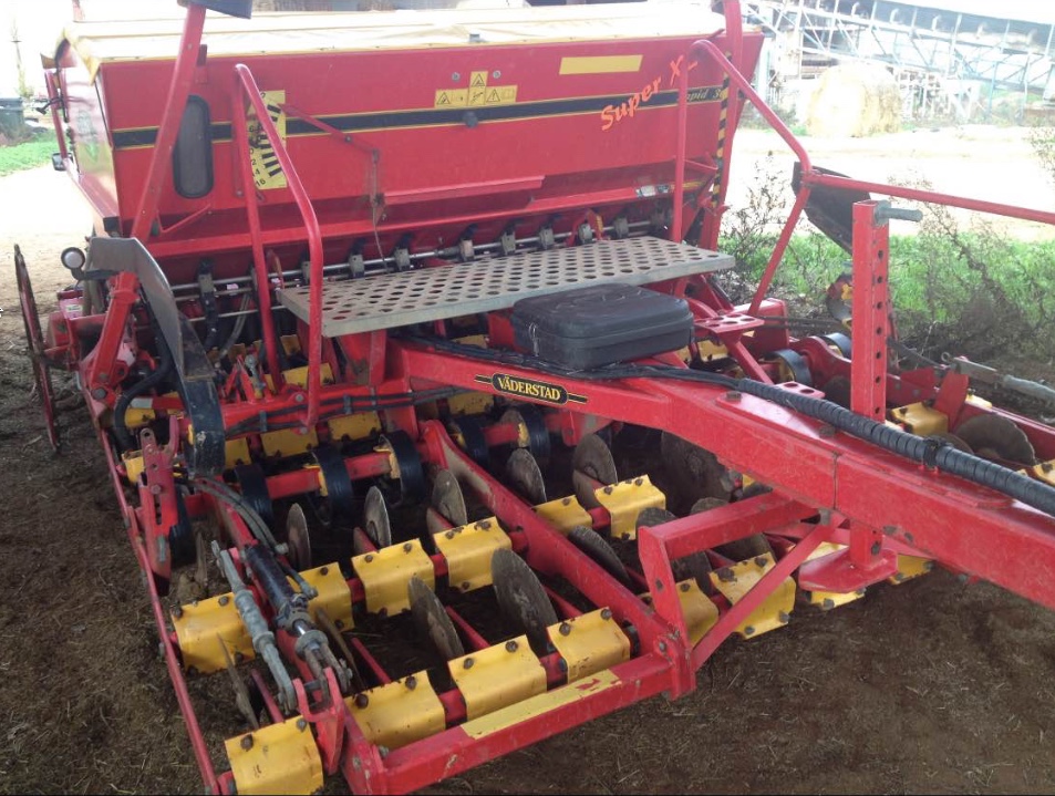 Vaderstad Rapid 300 super XL Seeder / Combine For Sale Machinery