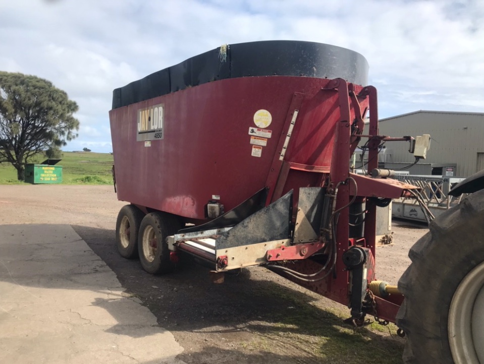 JAY LOR 4850 Mixer Wagon Machinery & Equipment Fodder and