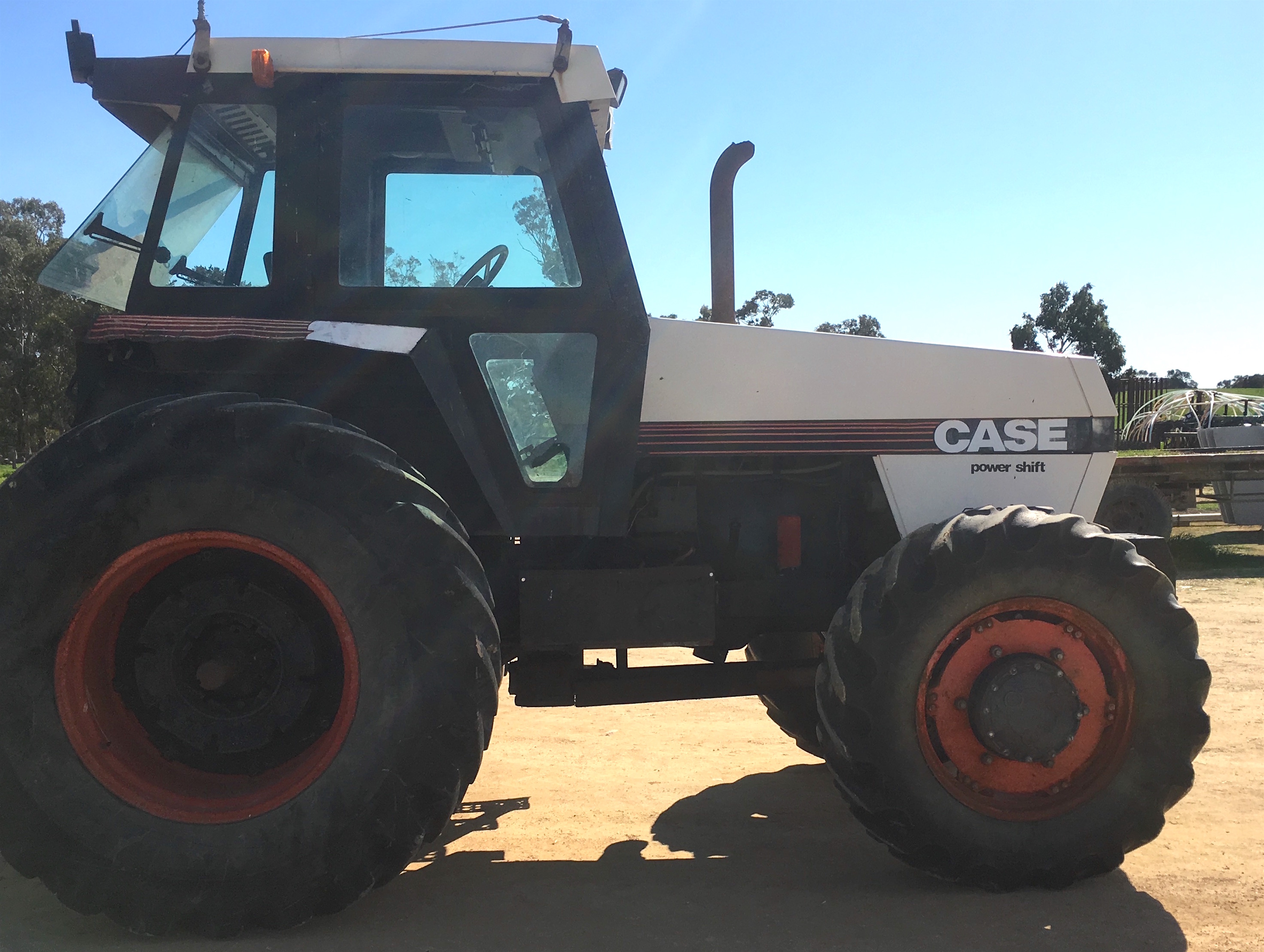CASE 2094 FWA, Power Shift, 540/1000 PTO, 120 HP, Dual Remotes.