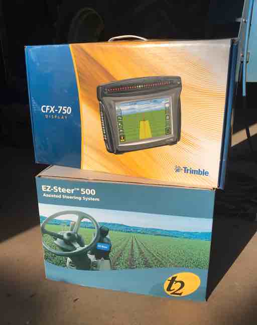 Trimble EZSteer with CFX 750 screen Machinery & Equipment