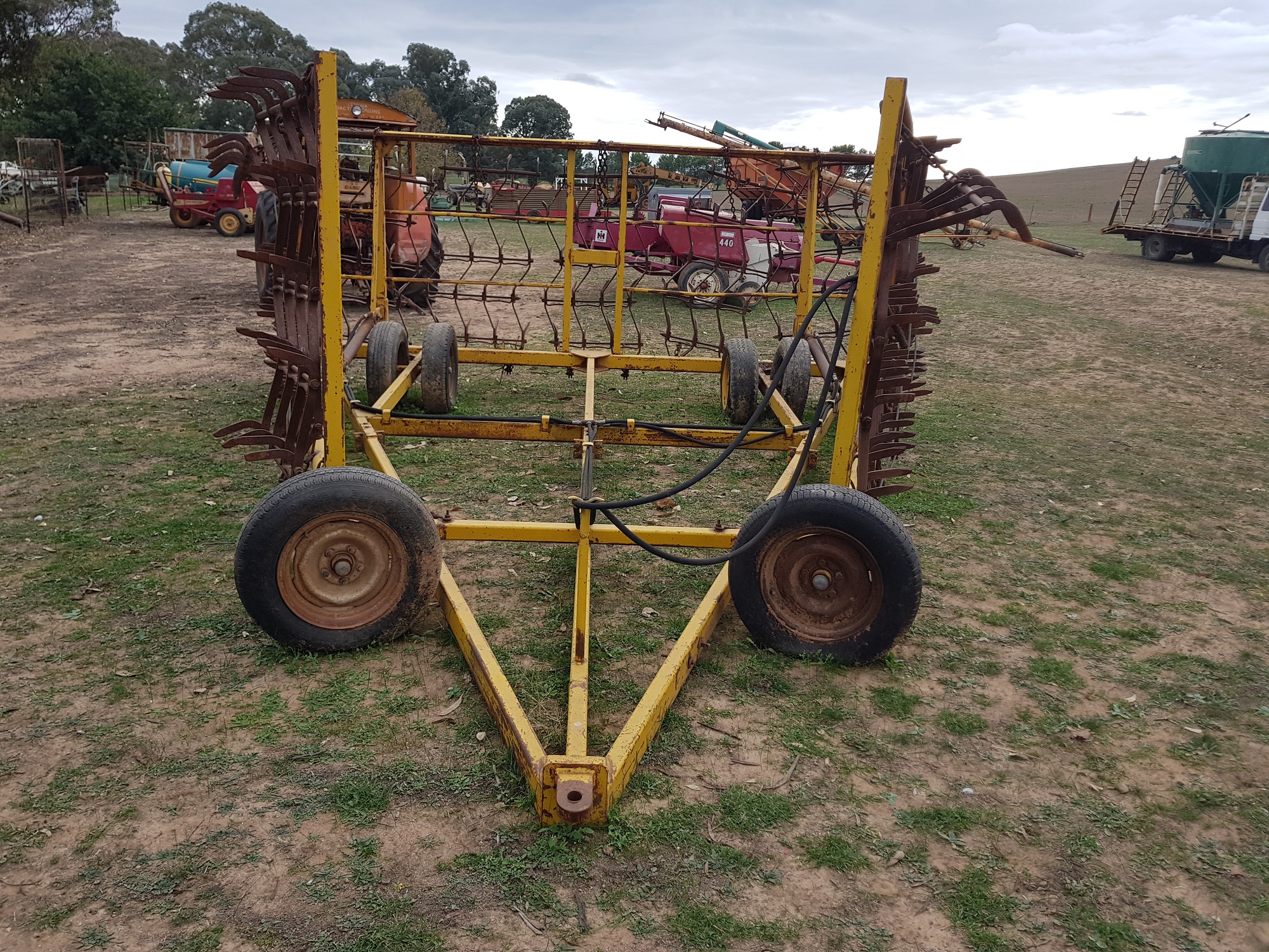 Folding Harrows, 15 Leaf, Hydraulic lift Machinery
