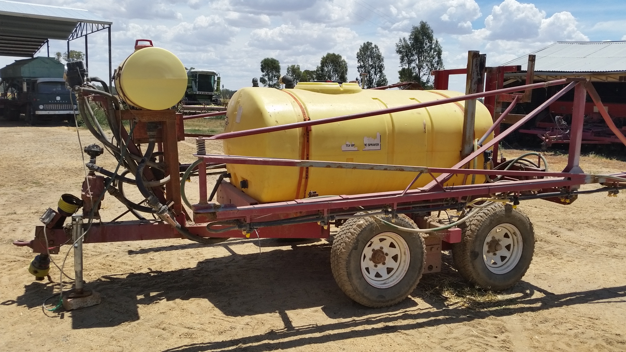 2000L hardi sprayer Machinery & Equipment Sprayers For Sale
