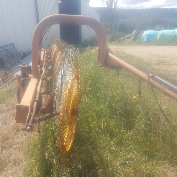 Vicon H1050 Wheel Rake Machinery & Equipment Hay and Silage