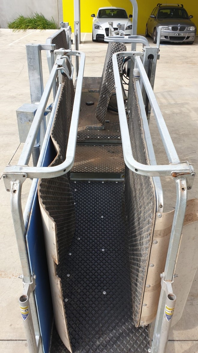 Clipex Sheep Handler Livestock Equipment Sheep Handlers For