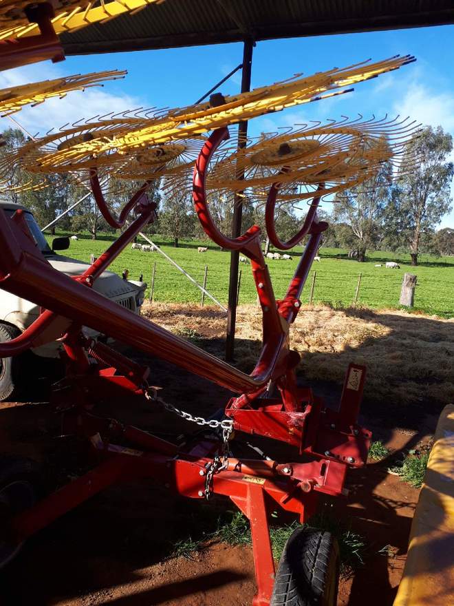 10 Wheel hydraulic Folding V Rake Machinery & Equipment Hay