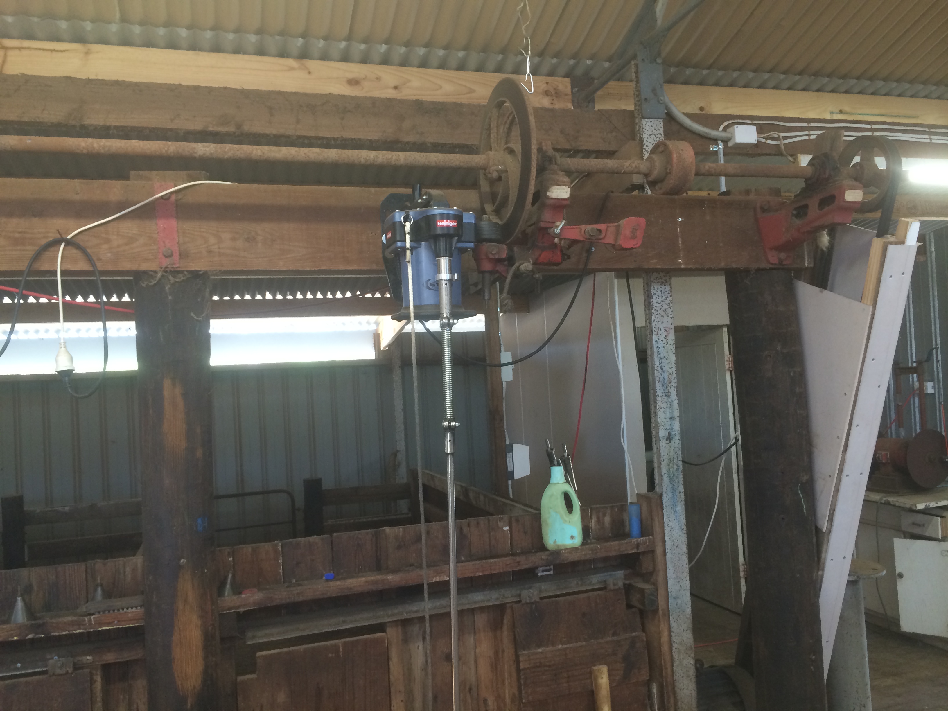 Sunbeam Overhead 4 stand Shearing Plant Livestock Equipment
