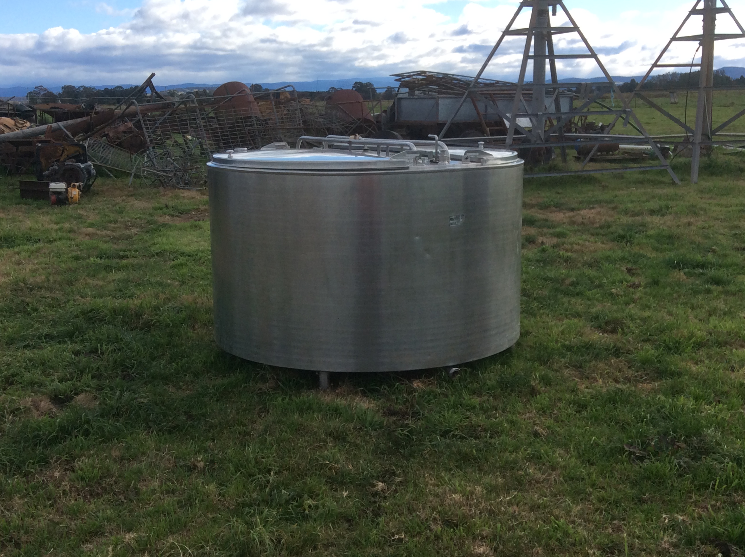 2000 Litre Stainless Steel Milk Vat Machinery & Equipment