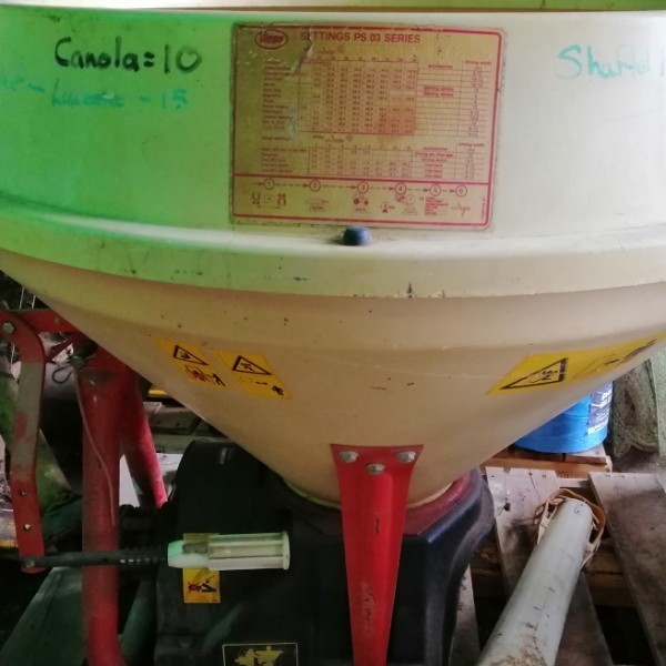 Vicon Pendulum Spreader Machinery & Equipment Spreaders For