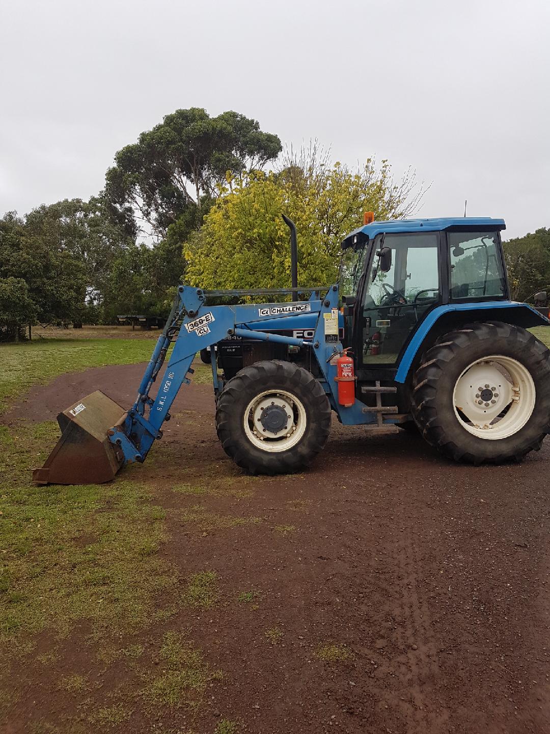 Ford / New Holland 6640 Front End Loader Machinery