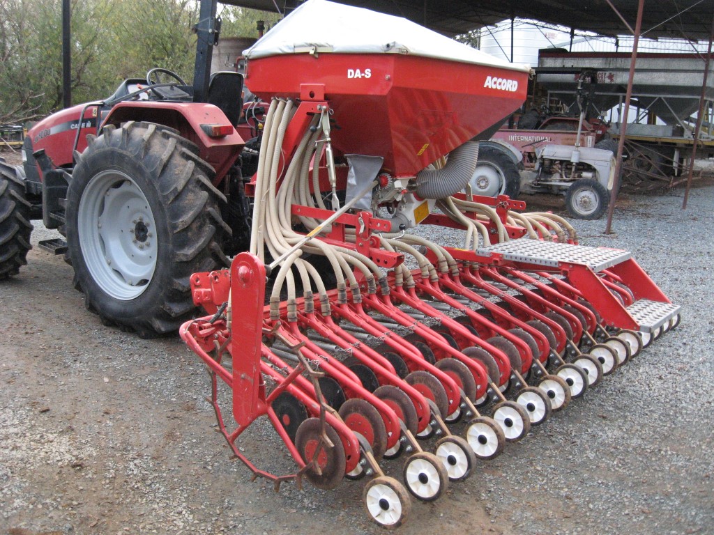 4 meter Accord Air Seeder. Machinery & Equipment Tillage
