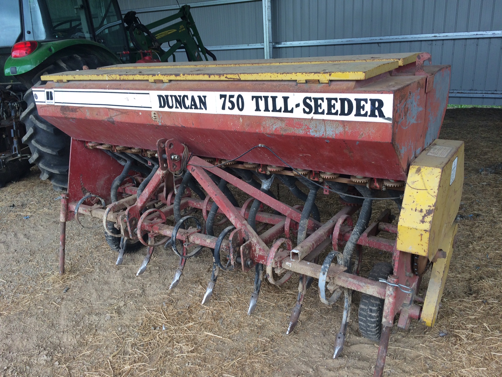 Seeder Duncan 750 TillSeeder Machinery & Equipment