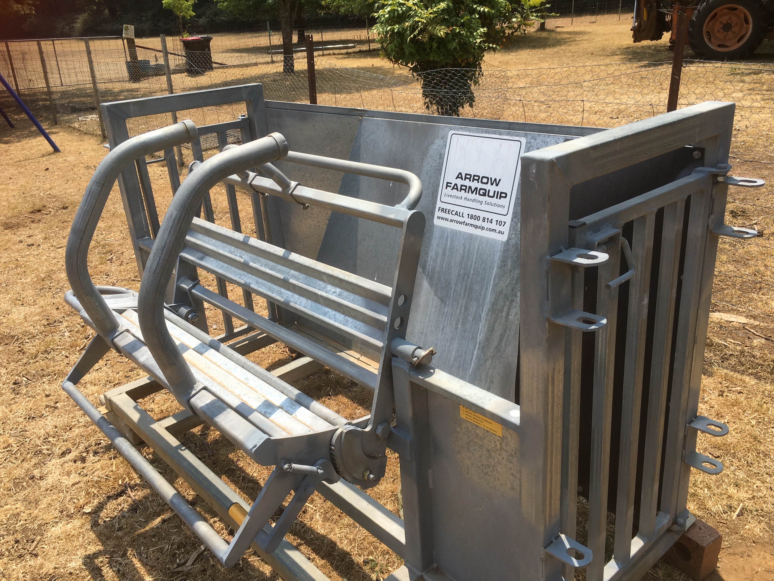 Sheep/Goat Handler Arrow Farmquip Livestock Equipment Sheep