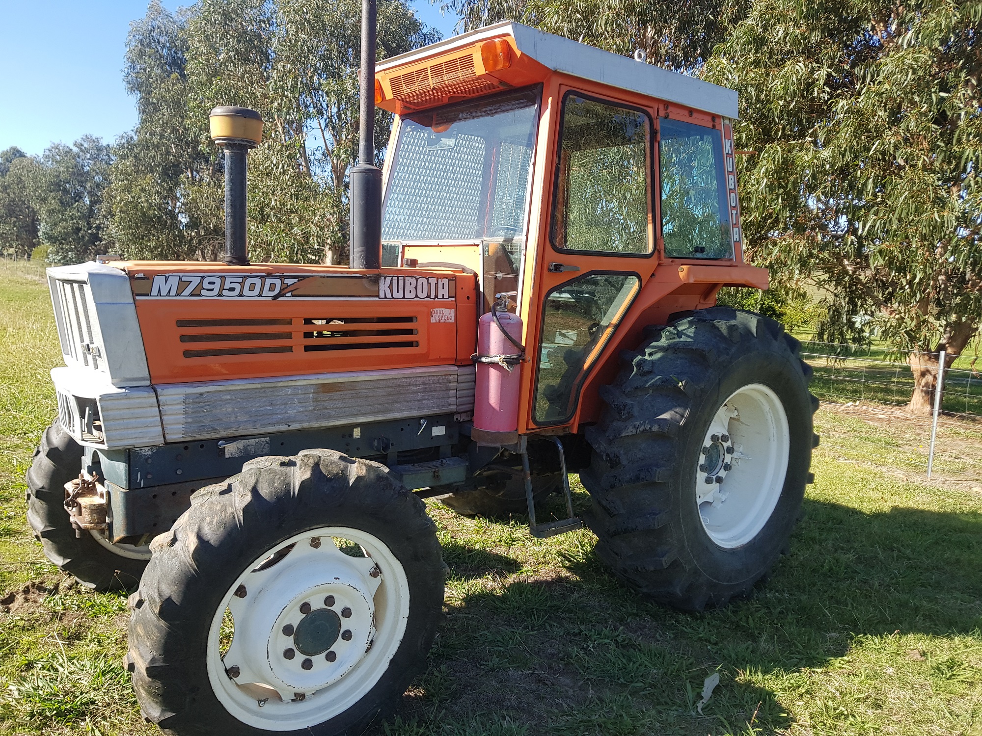 Kubota M7500DT 4X4 Tractor 81hp Machinery & Equipment