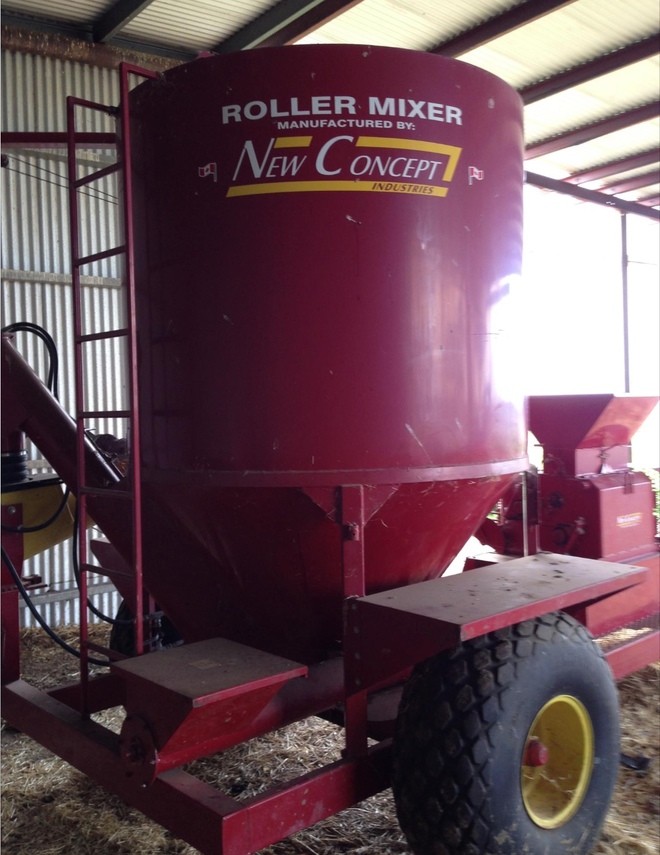 Feed Mixer "New Concept" feed mixer plus roller mill
