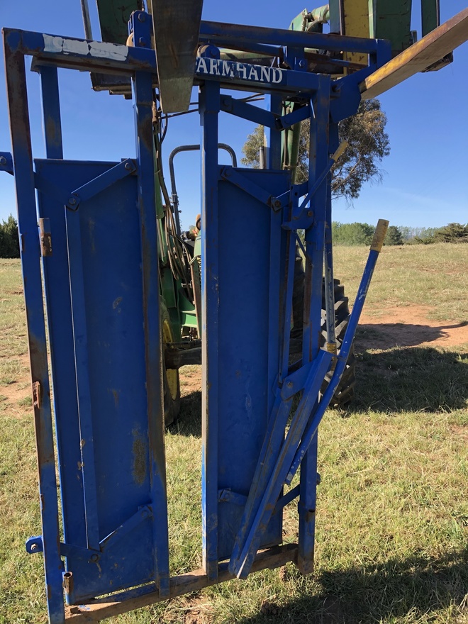 Cattle Head Bail Livestock Equipment Cattle Crush and Handlers