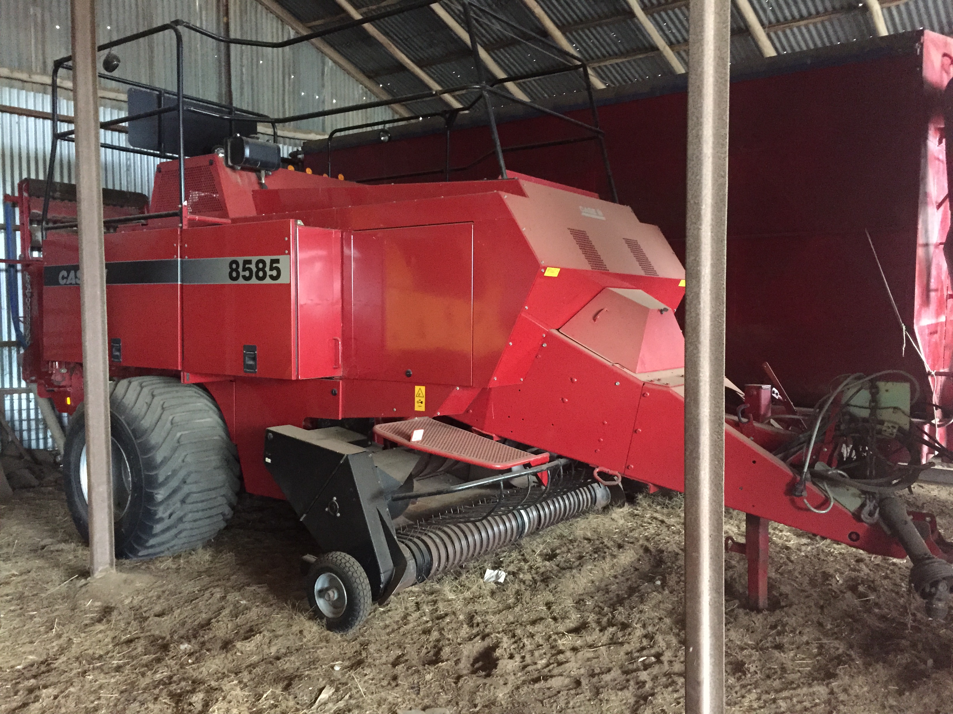 Case IH 8585 Large Square Baler Machinery & Equipment Hay