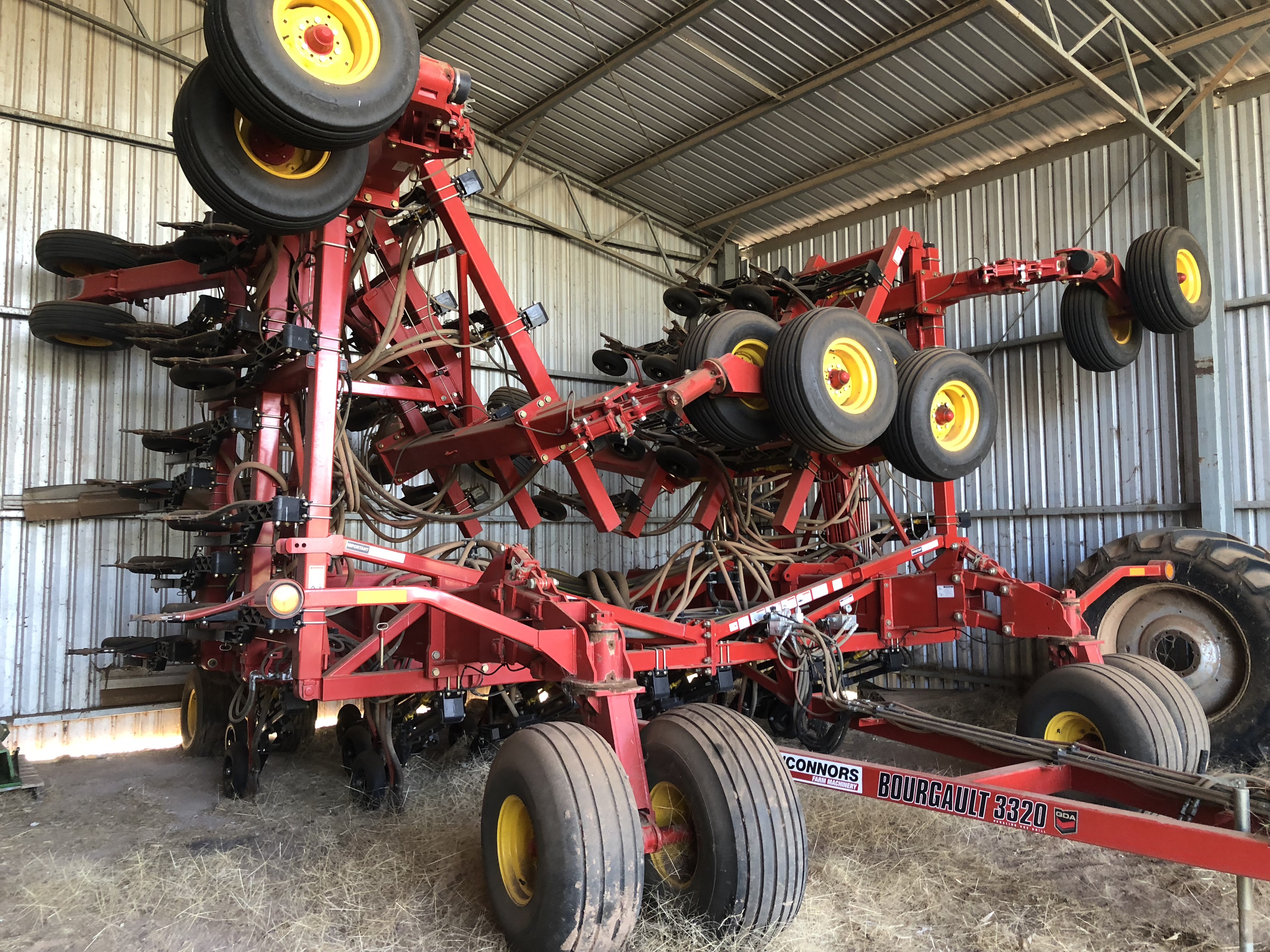 Bourgault 3320 Paralink Machinery & Equipment Tillage and