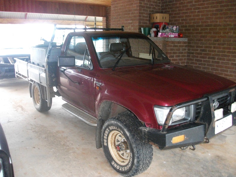 Toyota Hi Lux 4 Wd Ute Vehicles & Motorbikes 4WD Utes For