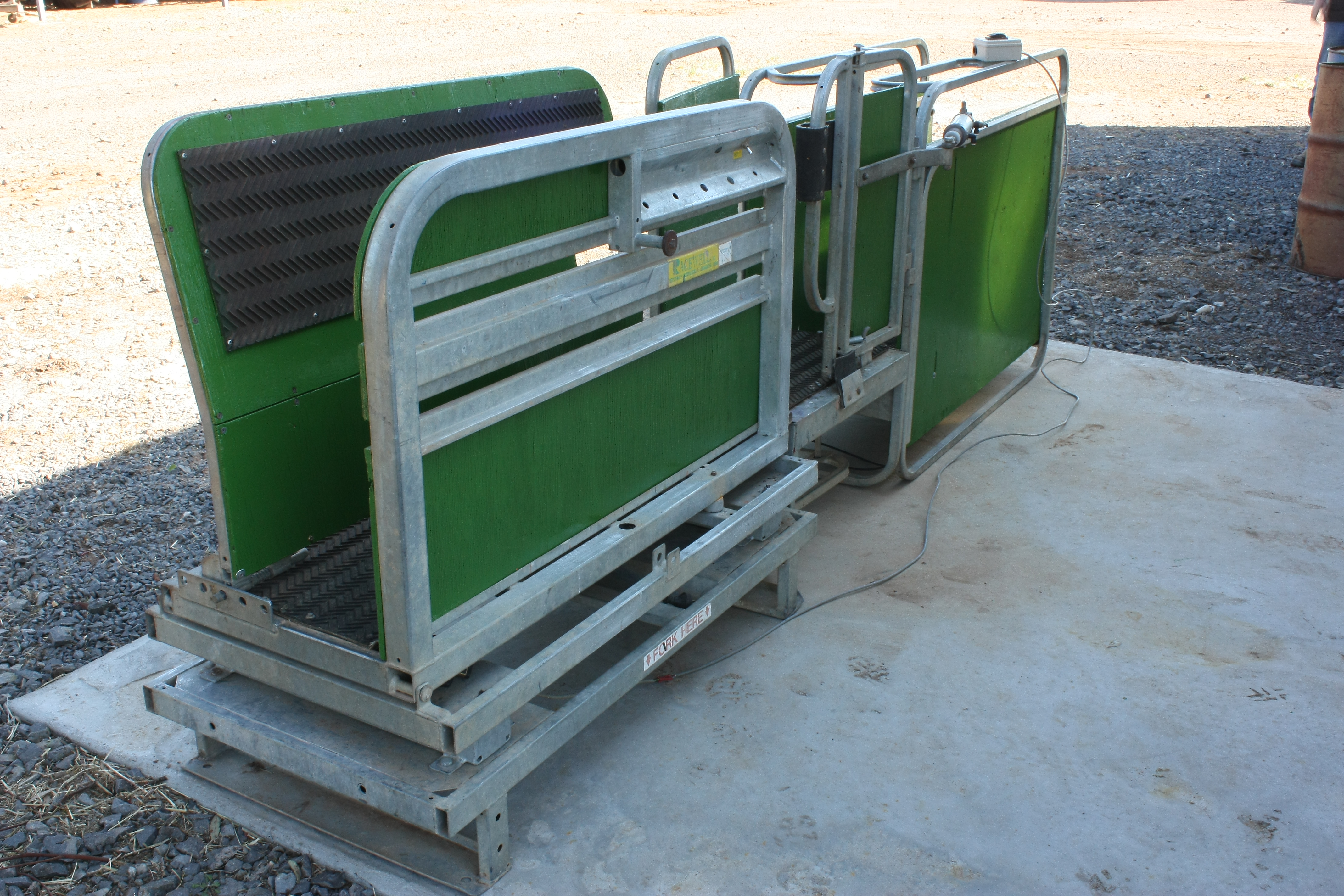 Racewell Sheep Handler Livestock Equipment Livestock Handling