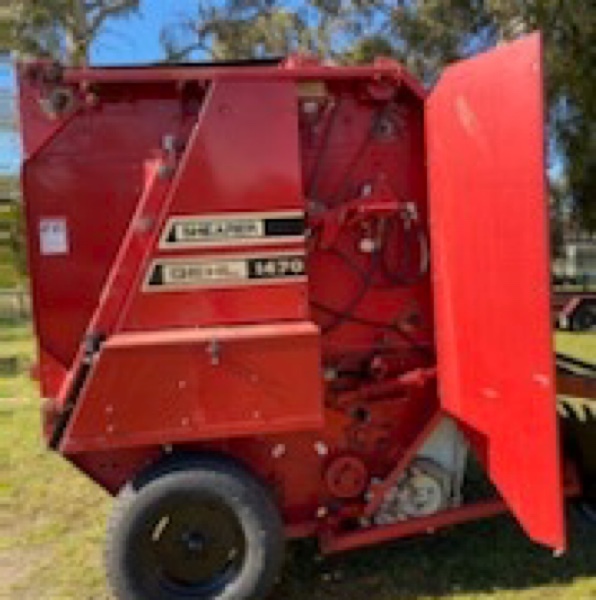 Shearer Gehl 1470 TDC round baler Machinery & Equipment Hay