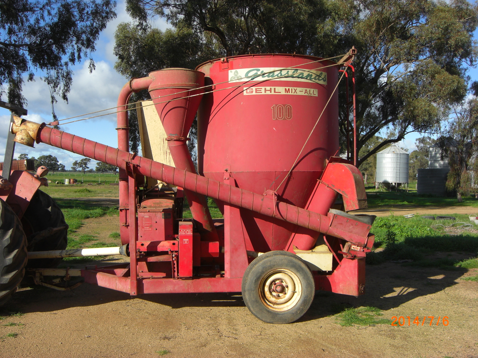 Gehl 100 Mixall with roller mill Machinery & Equipment