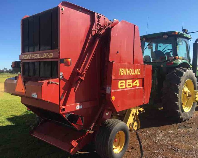 New Holland 654 Round Baler Machinery & Equipment Hay and