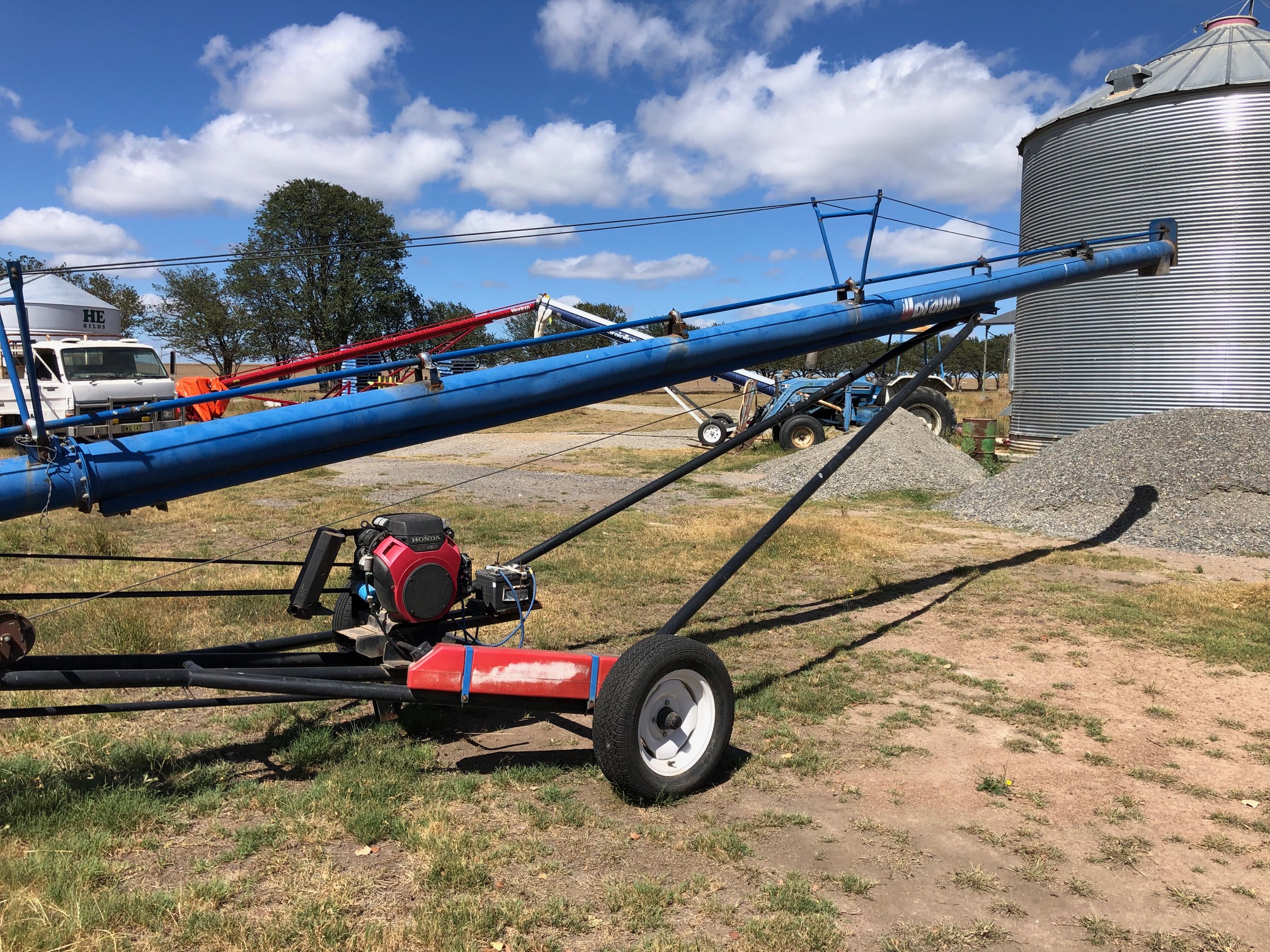 Brandt 50ft Auger Machinery & Equipment Augers and Shifters