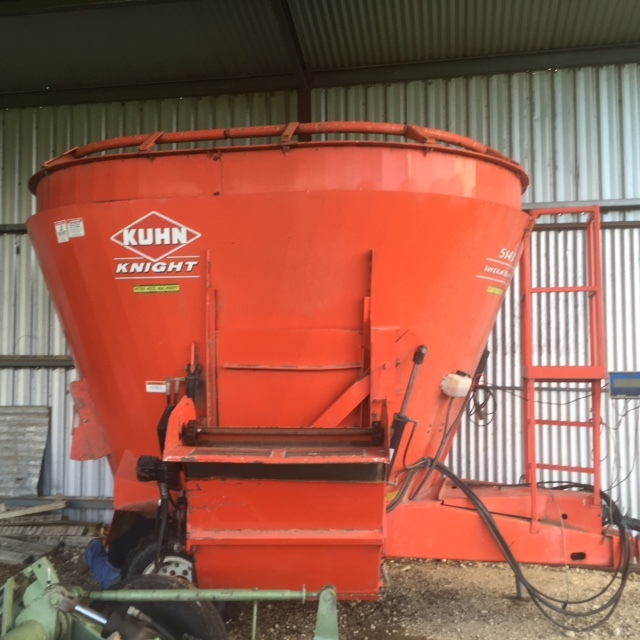 2008 Kuhn Knight 5143 TMR Mixer Wagon Machinery & Equipment