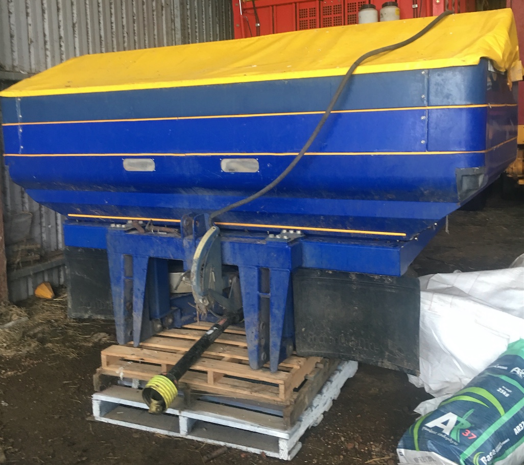 Bogballe Spreader M2W Machinery & Equipment Spreaders For