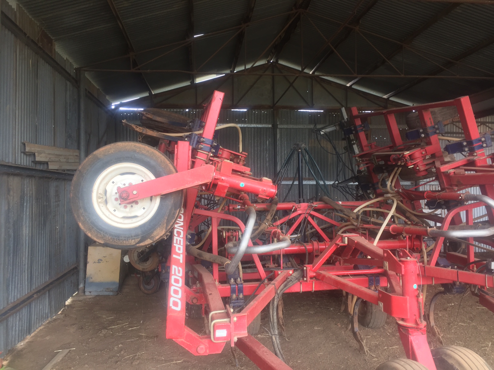 Morris Concept 2000 Air Seeder Bar, 22ft. Machinery
