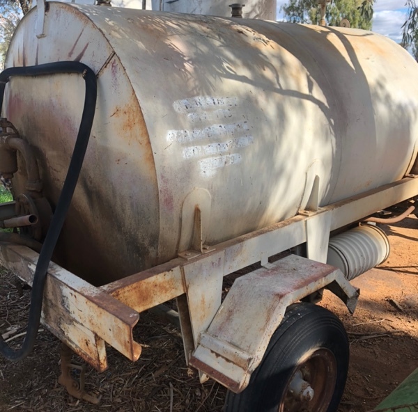 Rheem 4,400ltr portable fuel tank for sale Machinery
