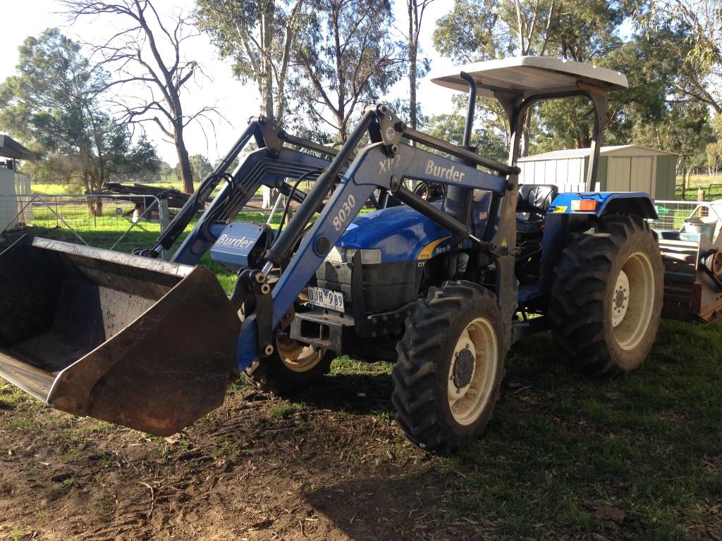 New Holland TT75 with Burder Front End Loader Machinery