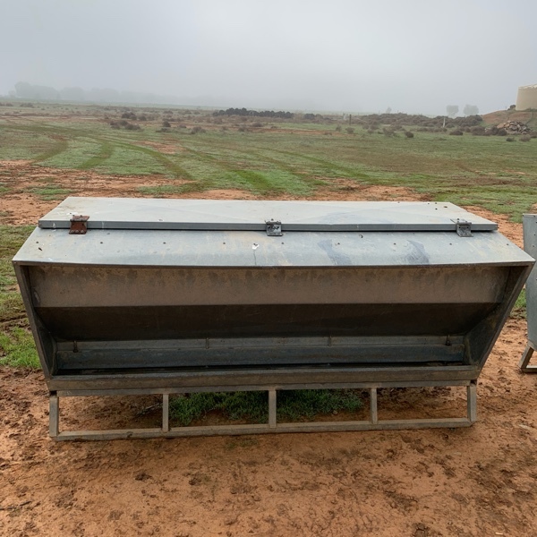 Paton Sheep Lick Feeder Livestock Equipment Livestock Feeding