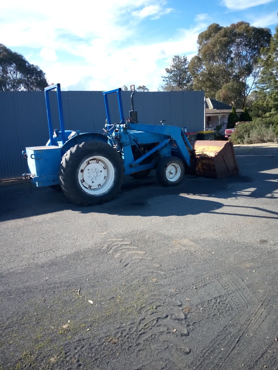 Ford 3000 Diesel Front End Loader Machinery & Equipment