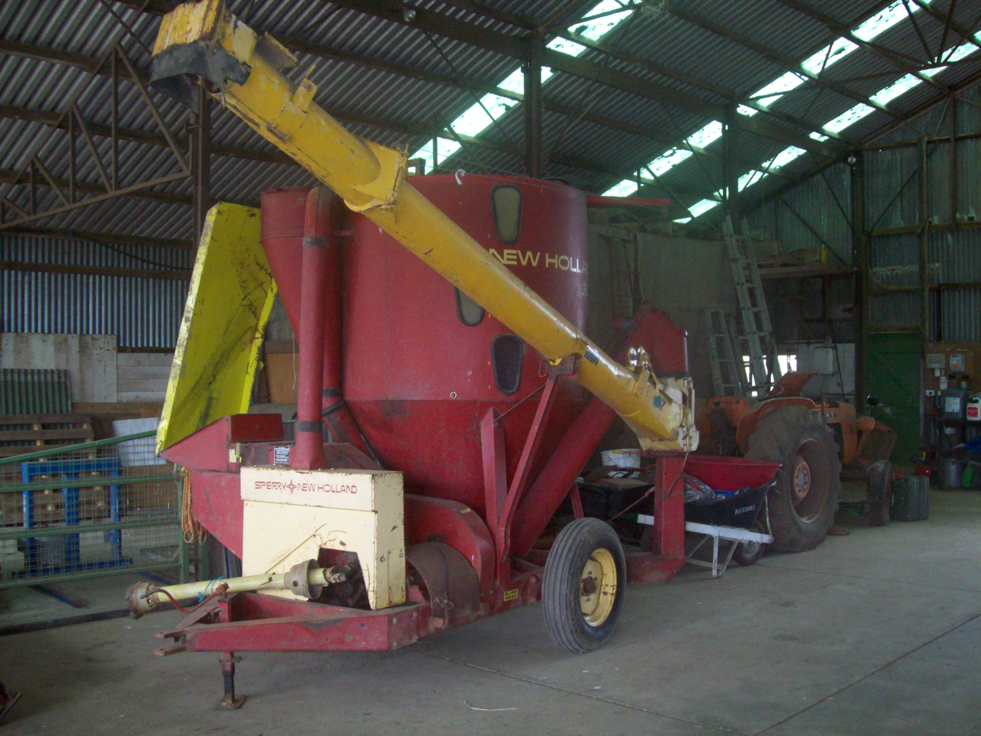New Holland Feed Mixer/Hammermill Machinery & Equipment