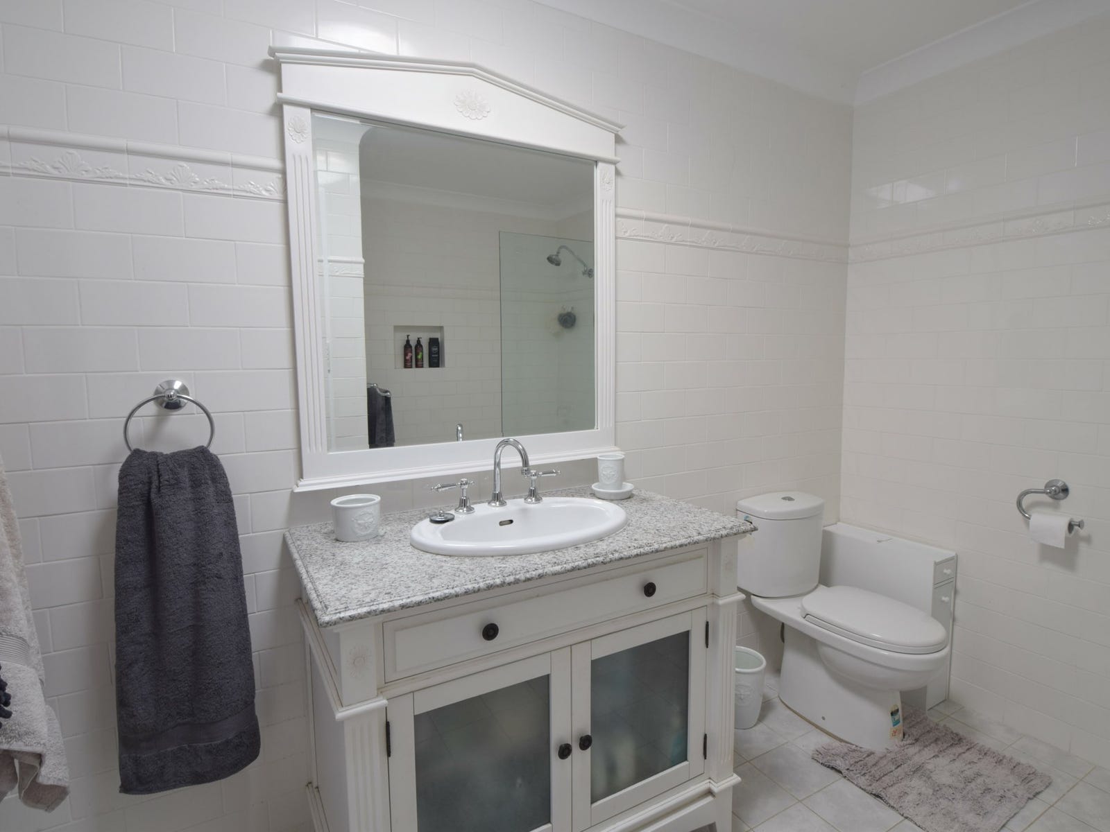 Business For Sale: Young, NSW 2594