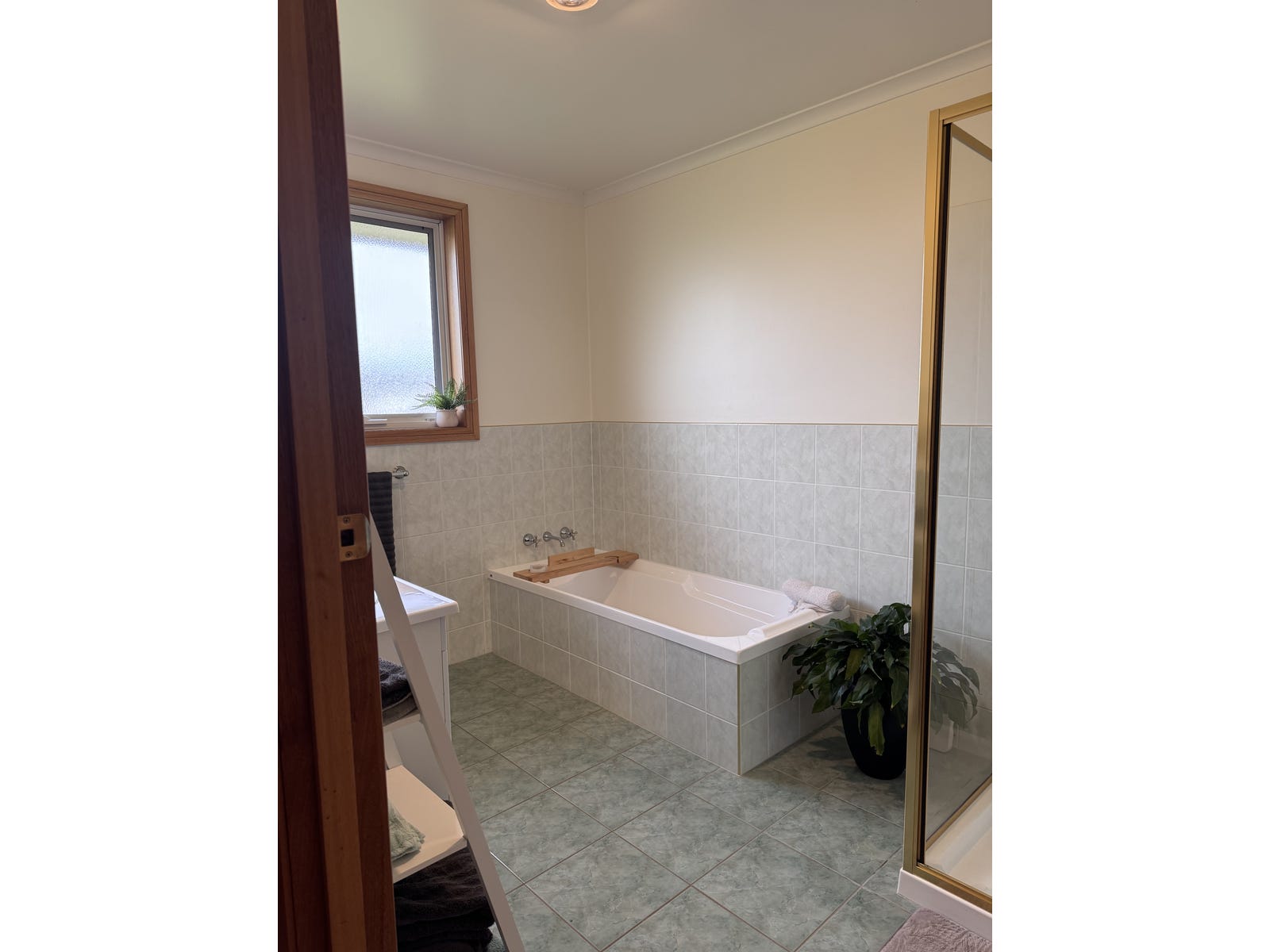 Business For Sale: Rocky Cape, Tas 7321