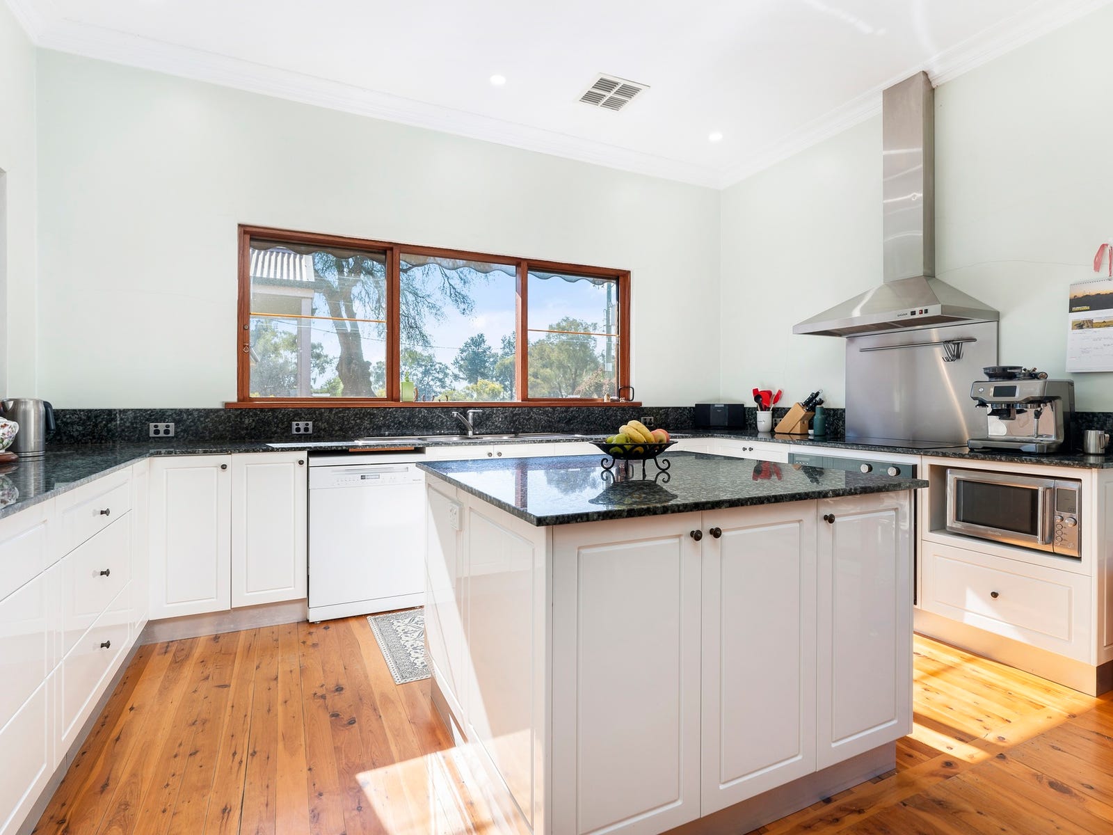 Business For Sale: Oaklands, NSW 2646