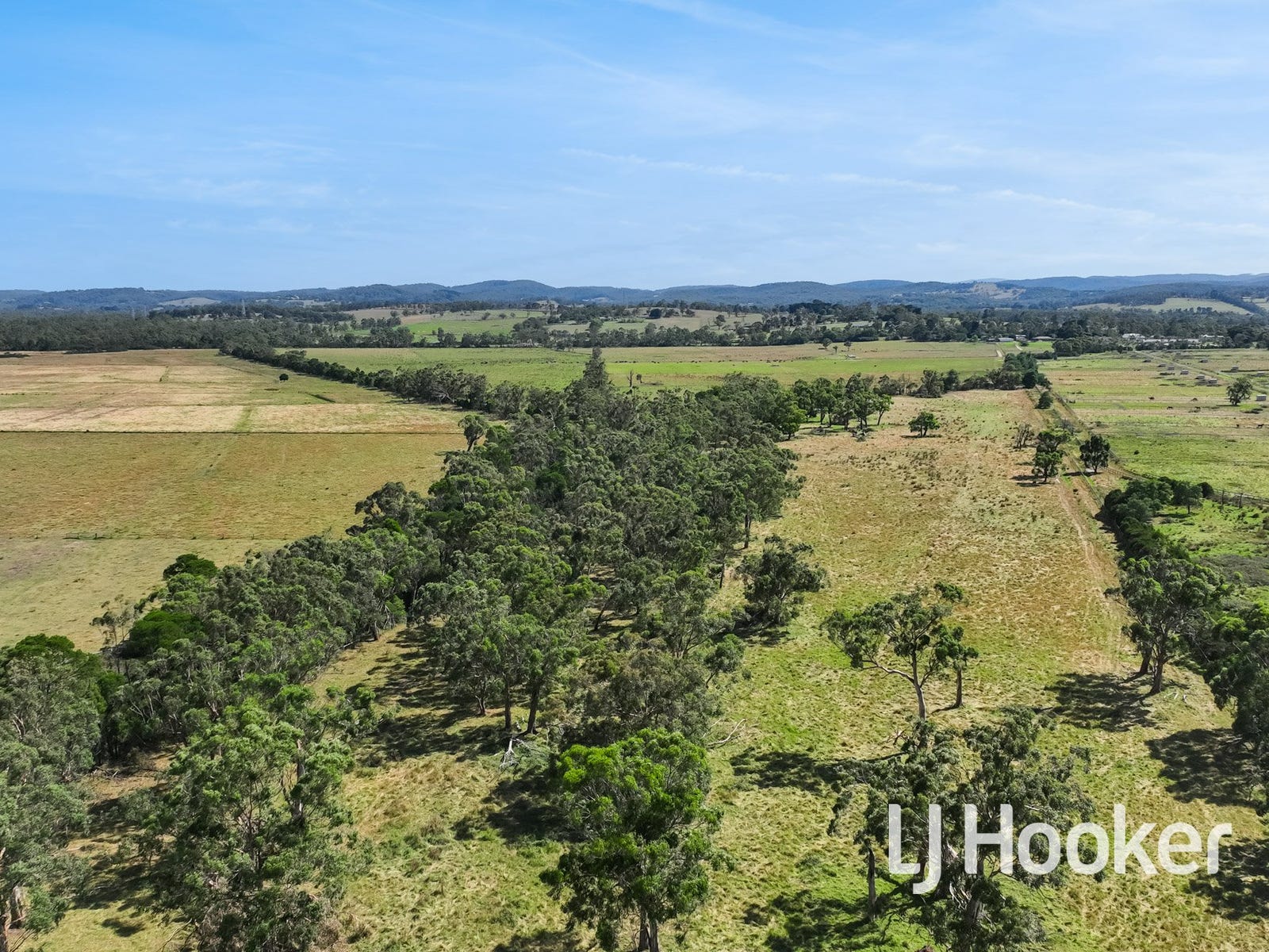 Business For Sale: Nar Nar Goon, Vic 3812