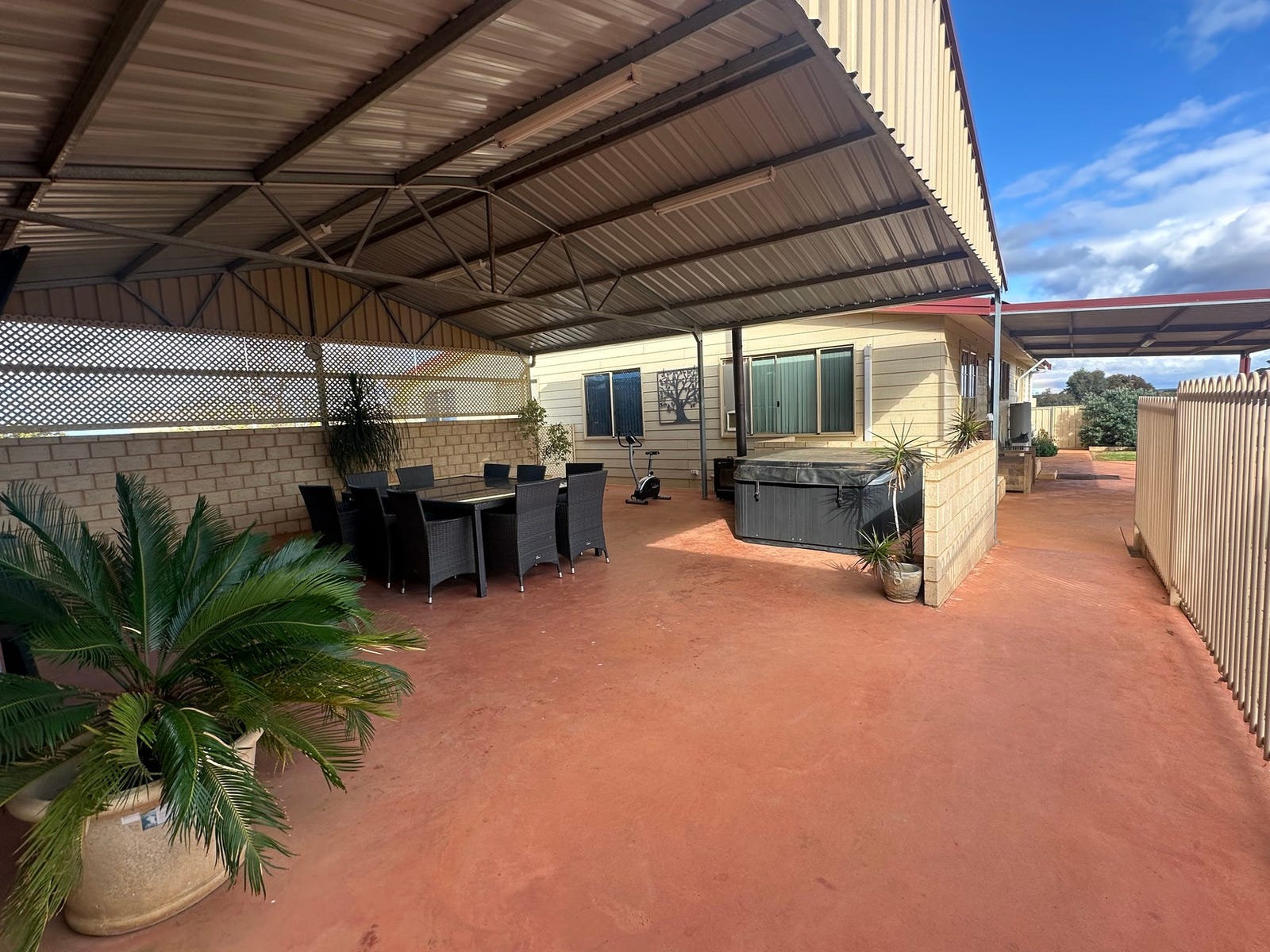 Business For Sale: Hyden, WA 6359