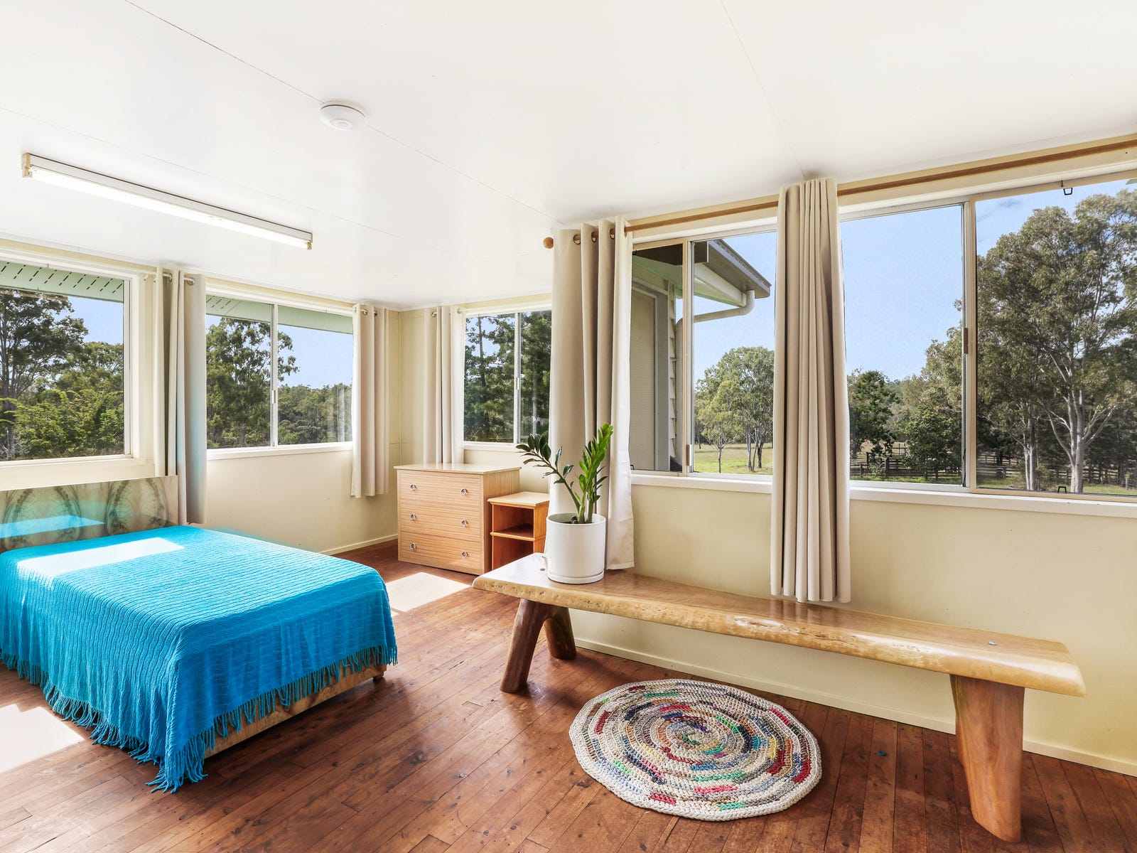 Business For Sale: Lowmead, Qld 4676
