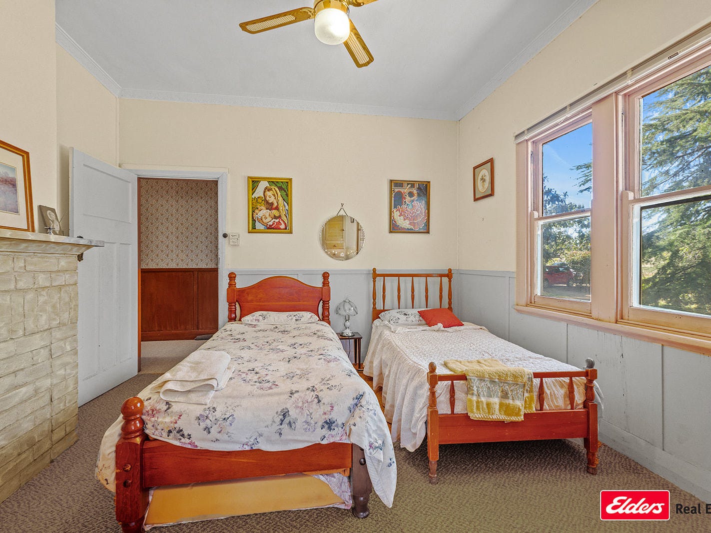Business For Sale: Young, NSW 2594