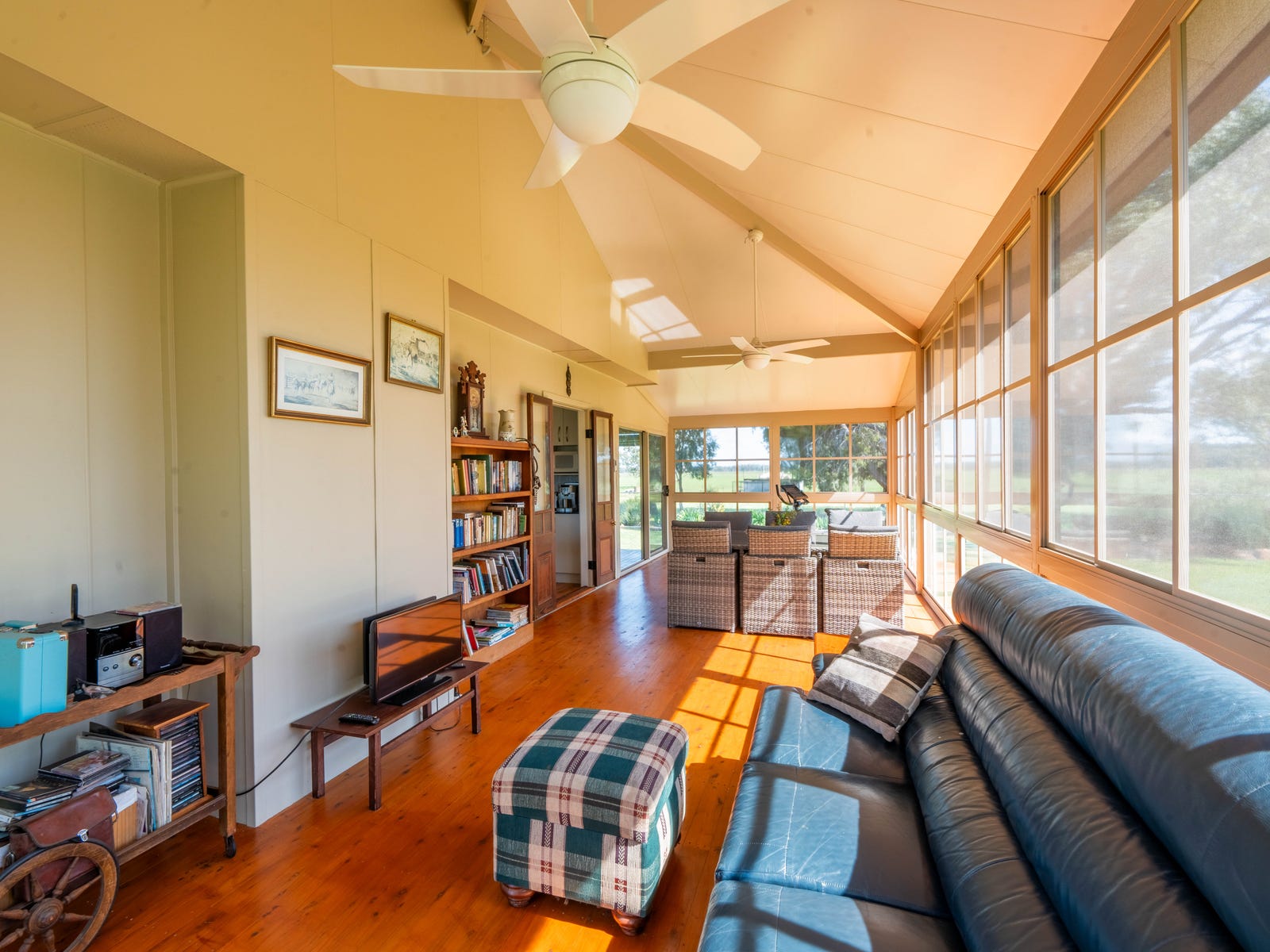 Business For Sale: Forbes, NSW 2871