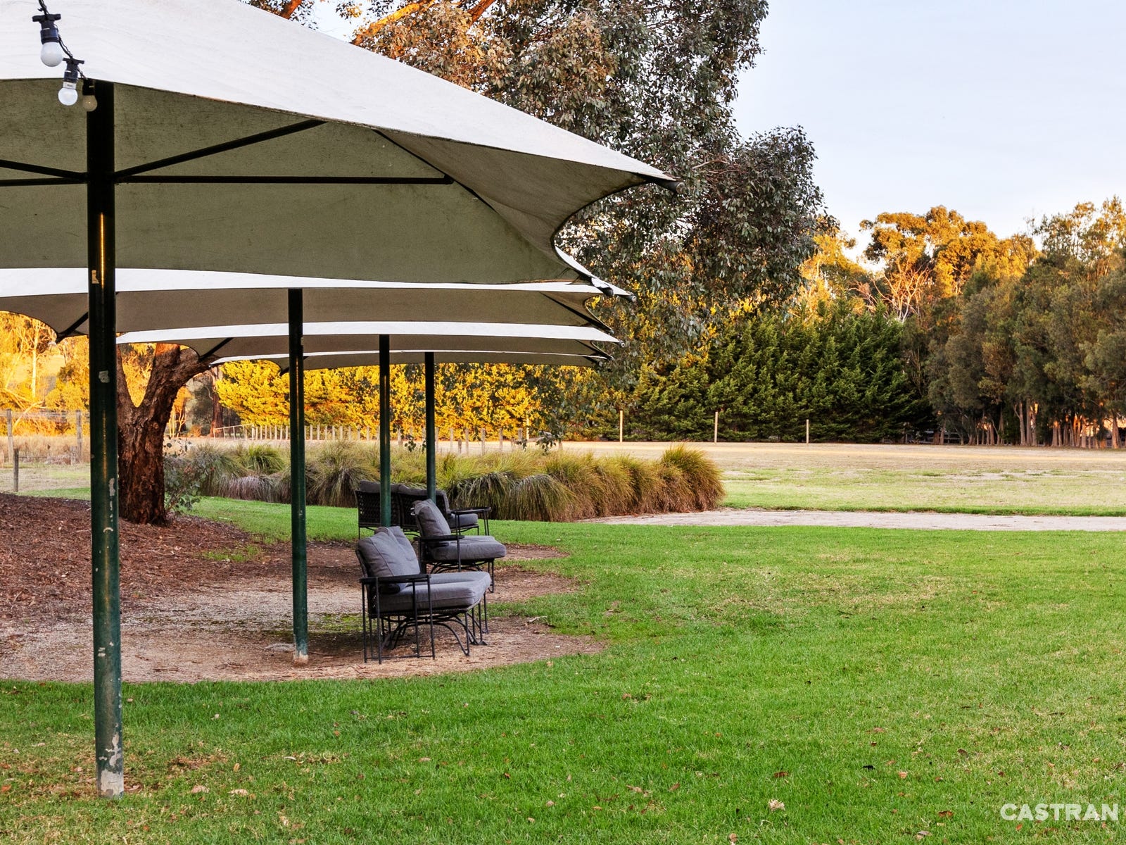 Business For Sale: Dixons Creek, Vic 3775