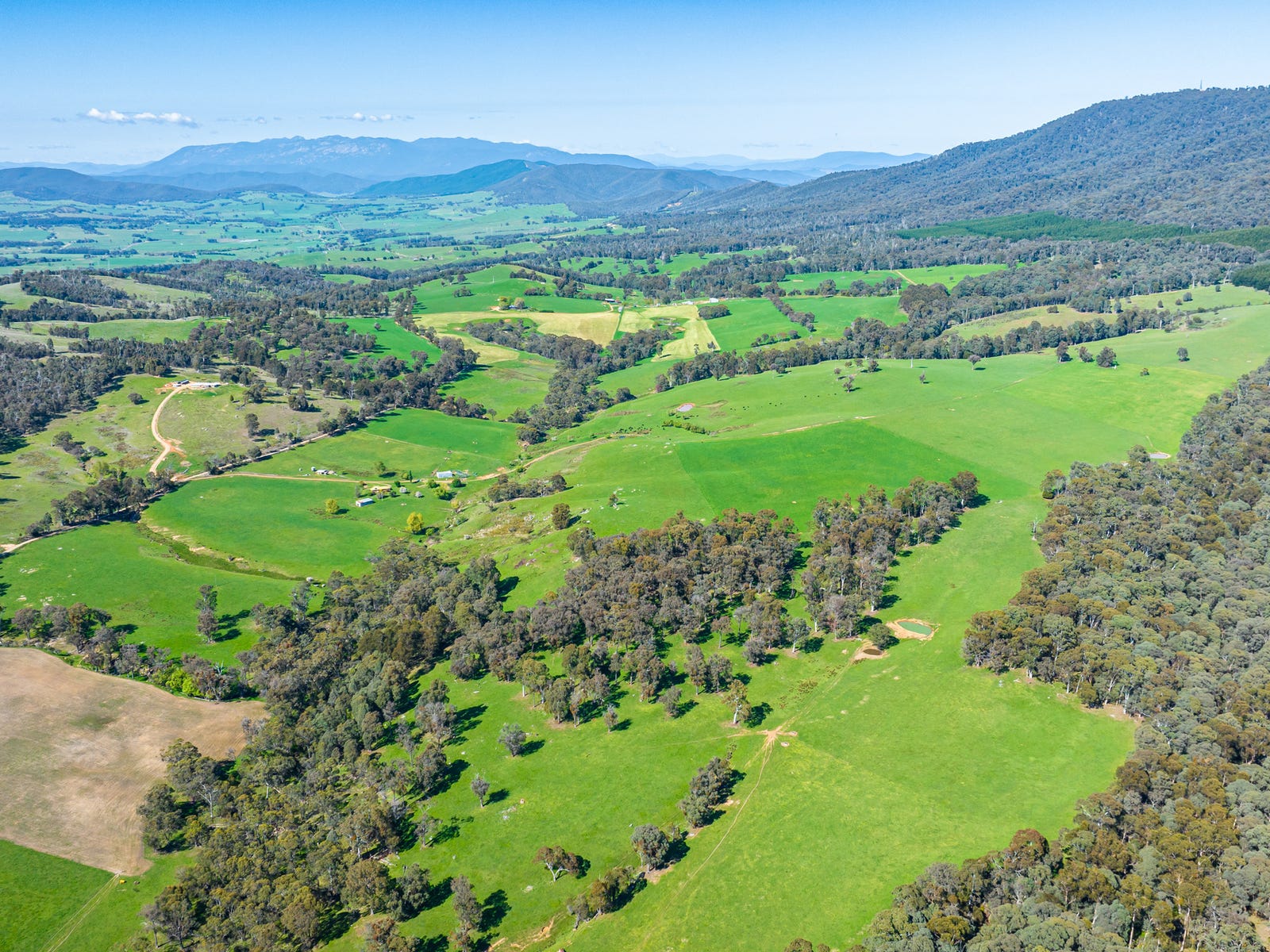 Business For Sale: Bruarong, Vic 3749