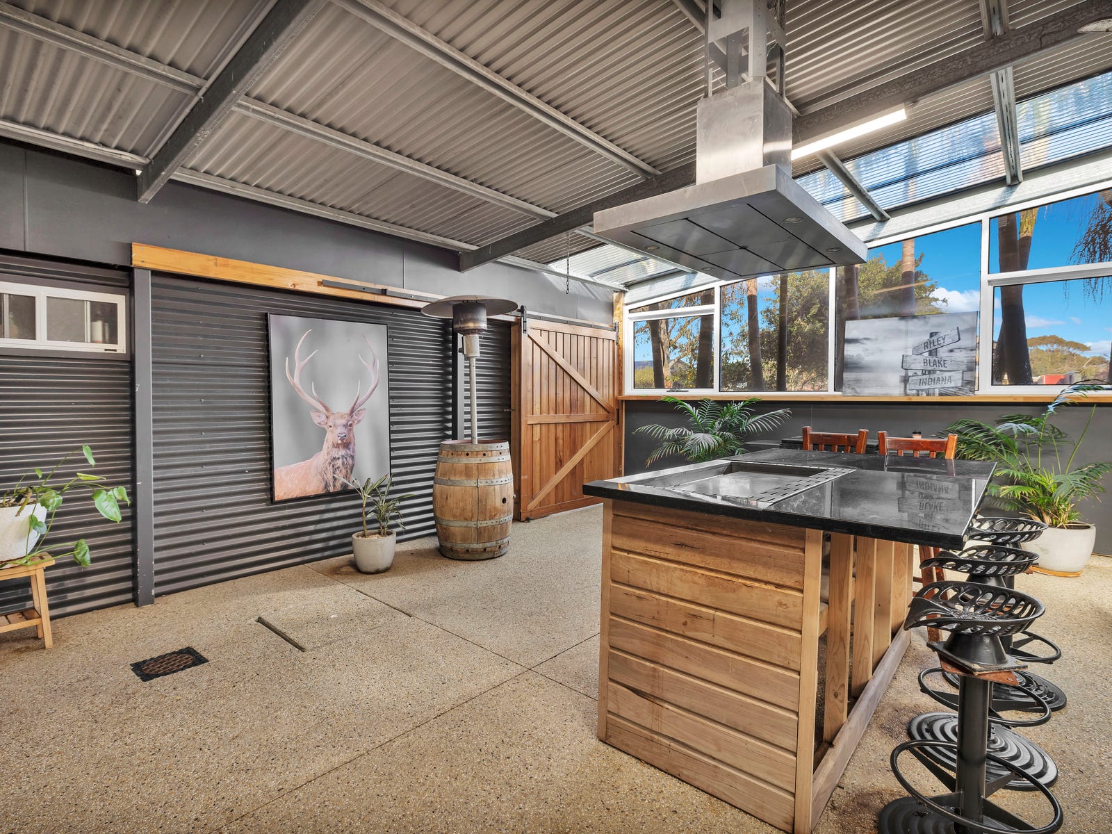 Business For Sale: Corinella, Vic 3984
