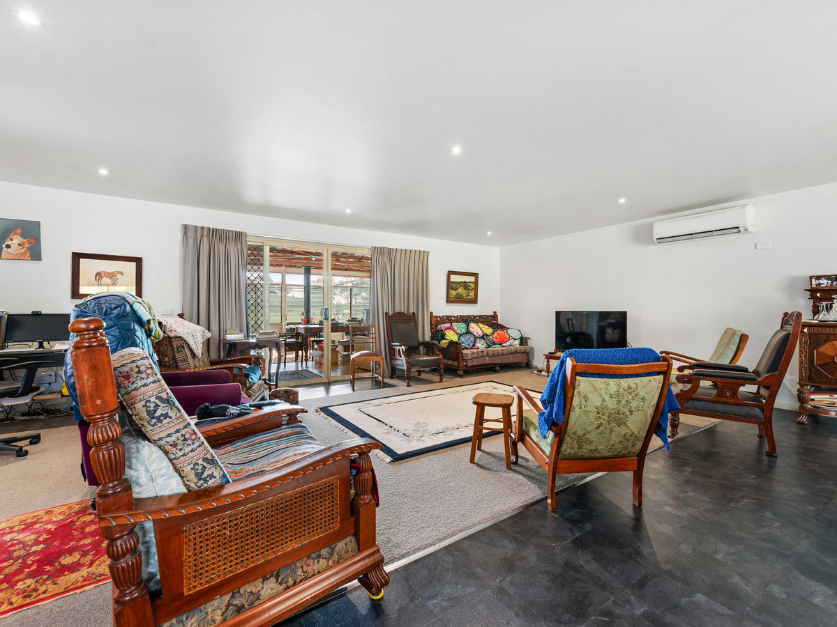 Business For Sale: Newmerella, Vic 3886